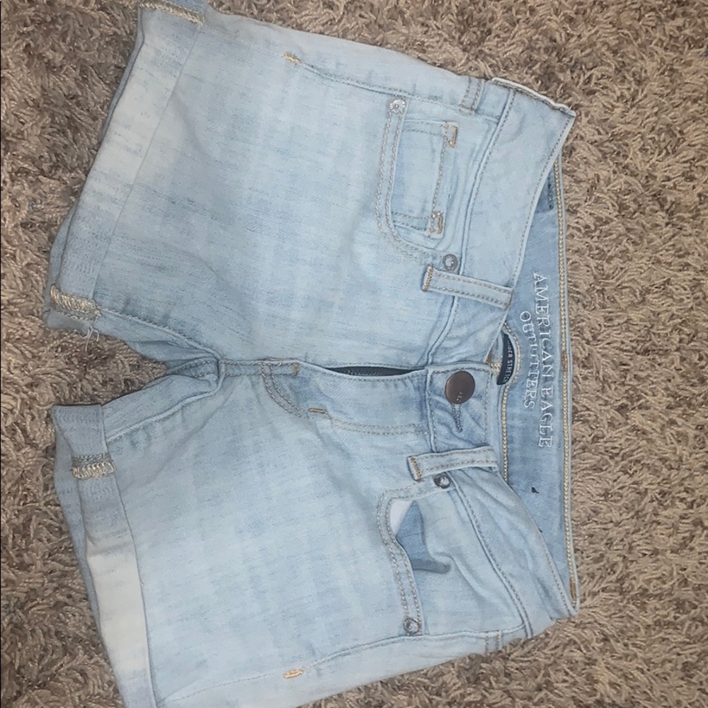 Light wash American Eagle shorts